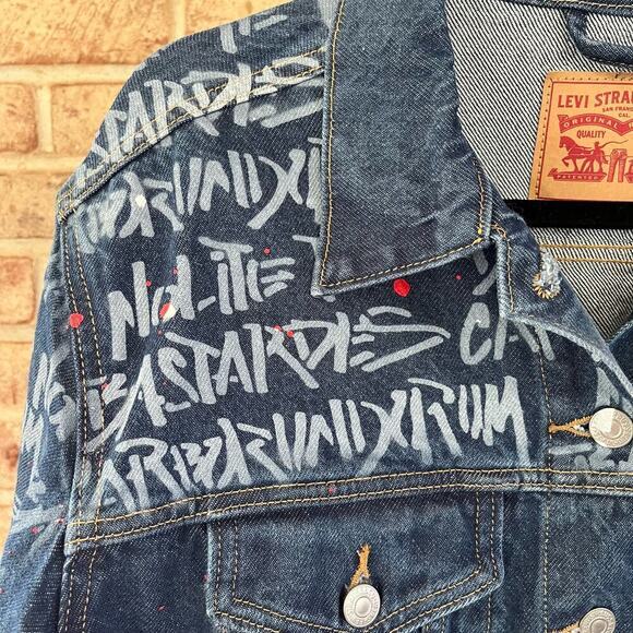 NWT: LIMITED LEVI'S Handmaid's Tale Collab Denim Jean Jacket XL (H-157) - Picture 6 of 12